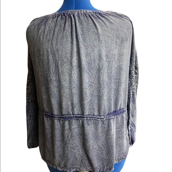 MAX EDITION,Women’s Blue/Gray Embroidered, Crinkled Top, boat neckline,Sz Medium - Picture 3 of 11